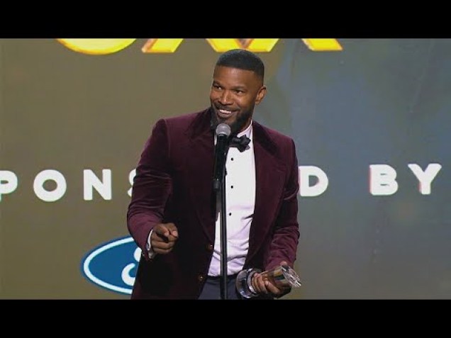 Jamie Foxx Performs ‘Wanda’ & Kanye West Impressions In Hilarious Speech
